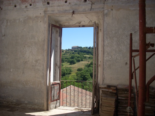 >Stabile d’epoca Caserta